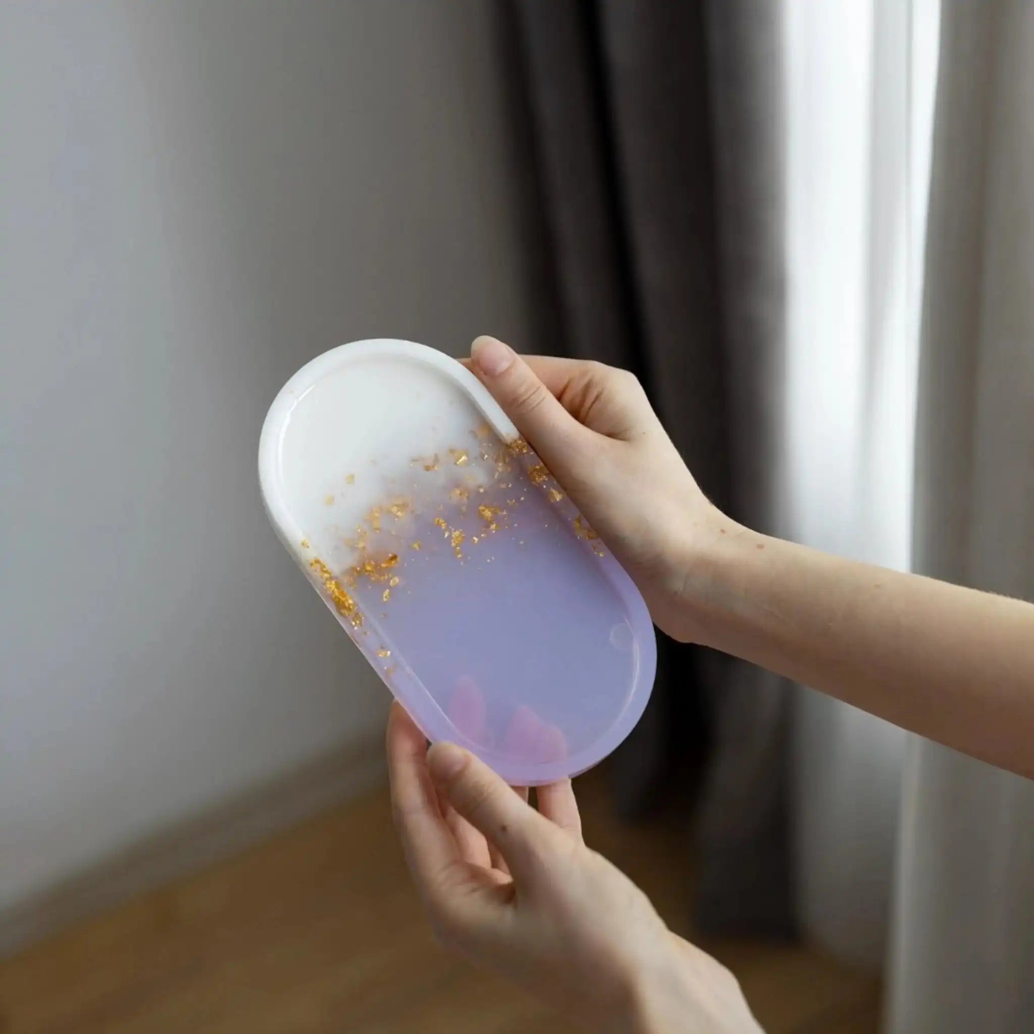 Oval Islamic gift tray with gold accents for candles, keys, or Tasbeeh.