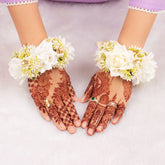 Handcrafted White Floral Gajra