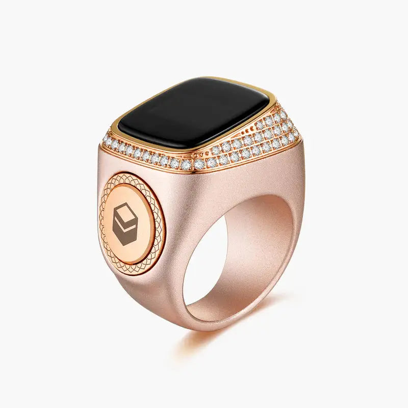 Rose gold Zikr Ring with 99 Swarovski Zirconia and digital screen. Elegant religious jewelry for women, ideal for Ramadan and Eid gifts.