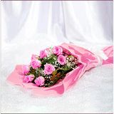 10 Pink Roses Bouquet — detail of the flowers and wrapping