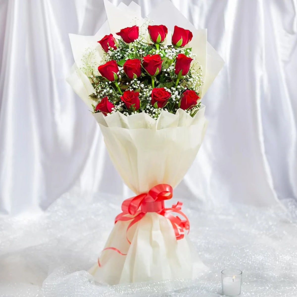 Classic Aura 12 Red Roses Bouquet — full bouquet view