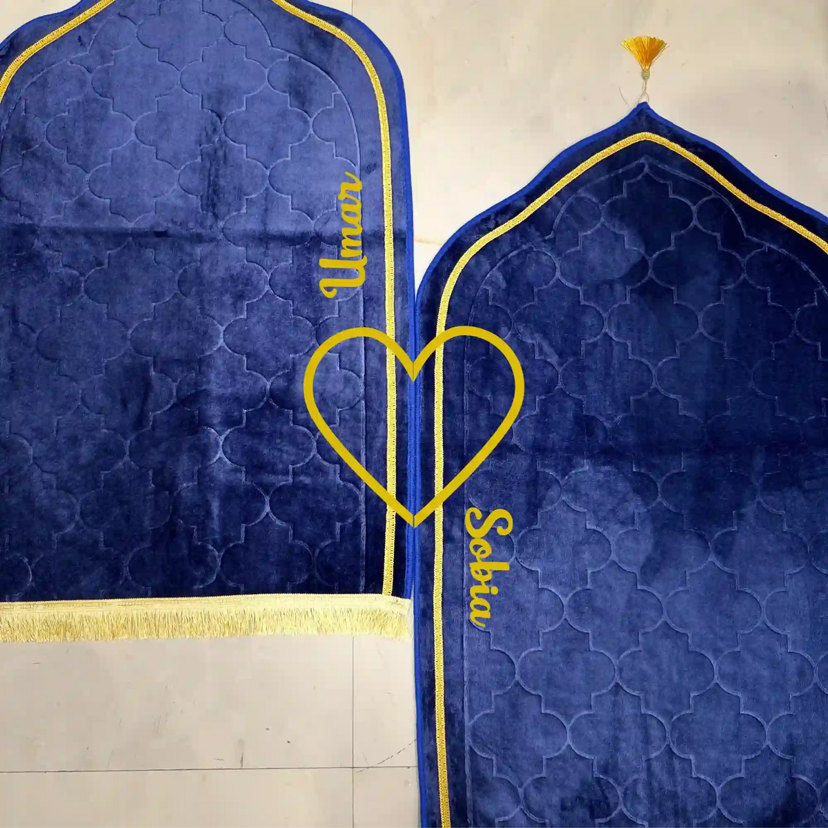Personalized Couple Janamaz Set with names Umar and Sofia, featuring dome shape and heart motif, perfect for Islamic wedding gifts.