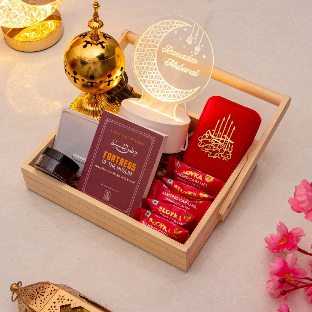 Emaan_Essence_Ramadan_Hamper_Maroon_1