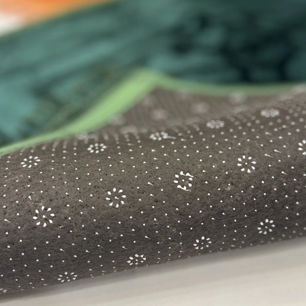 Non-slip backing of Golden & Green Rectangle Janamaz ensures safe and stable use during prayers, ideal for daily and ceremonial use.