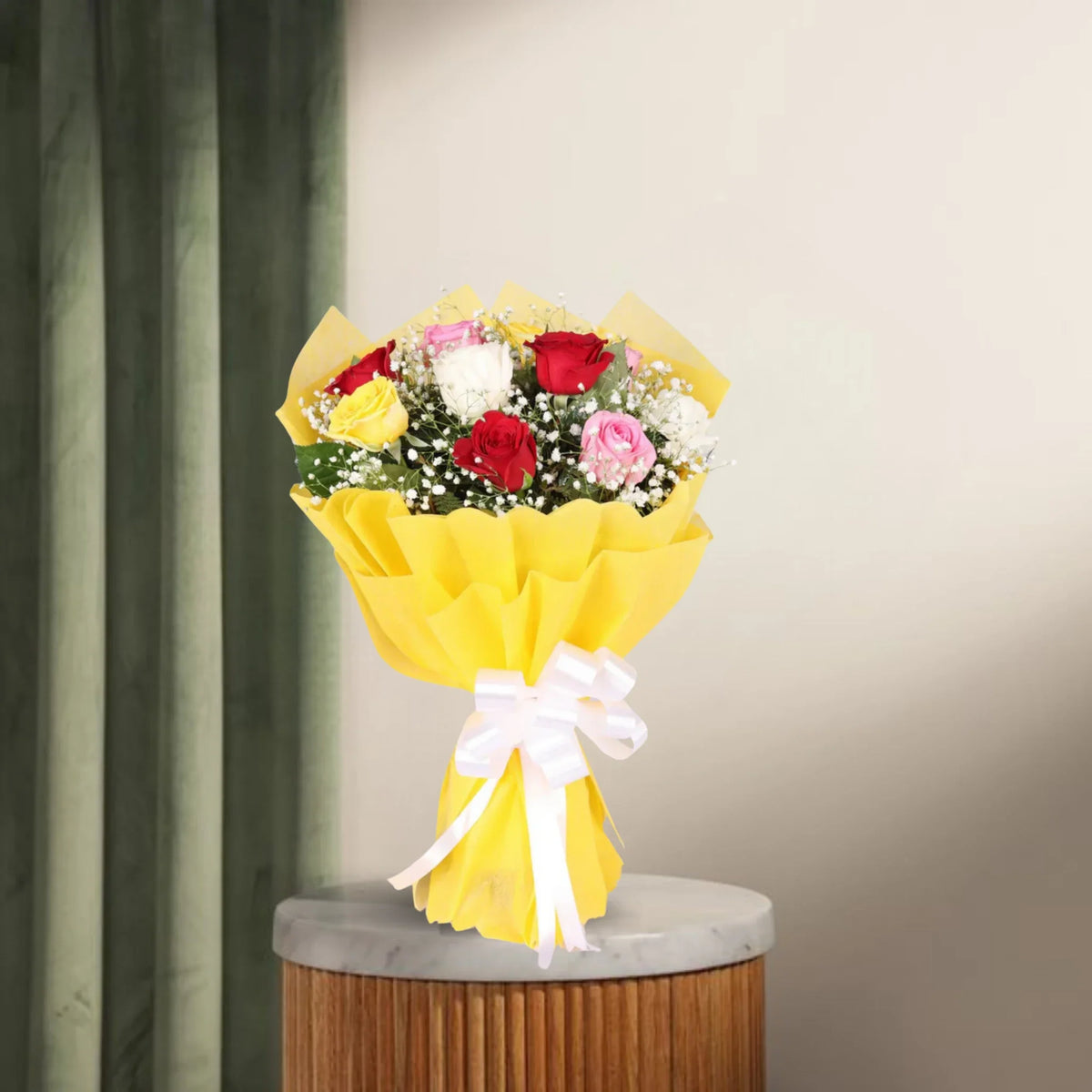 Elegant Mix Roses Bunch — full bouquet view