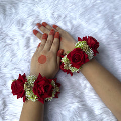 Handcrafted Red Floral Gajra
