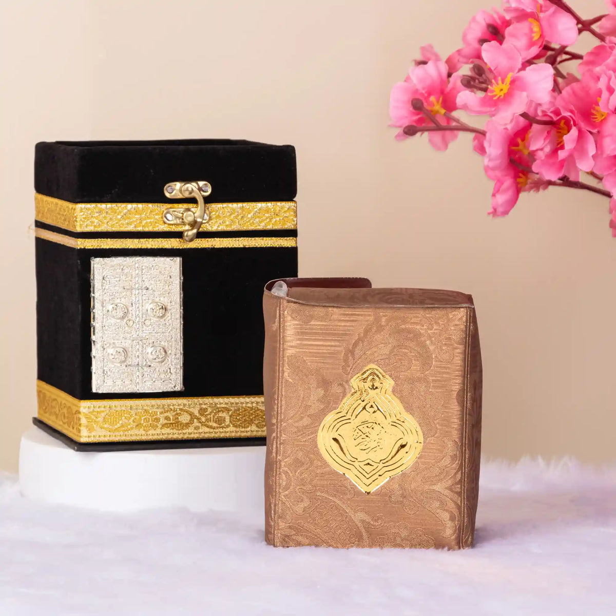 Kaaba Box 30 Para Quran - Spiritual Gift | Handcrafted, Made in India. Open Kaaba box revealing a brown-gold Quran set, perfect for Hajj & Umrah gifts.