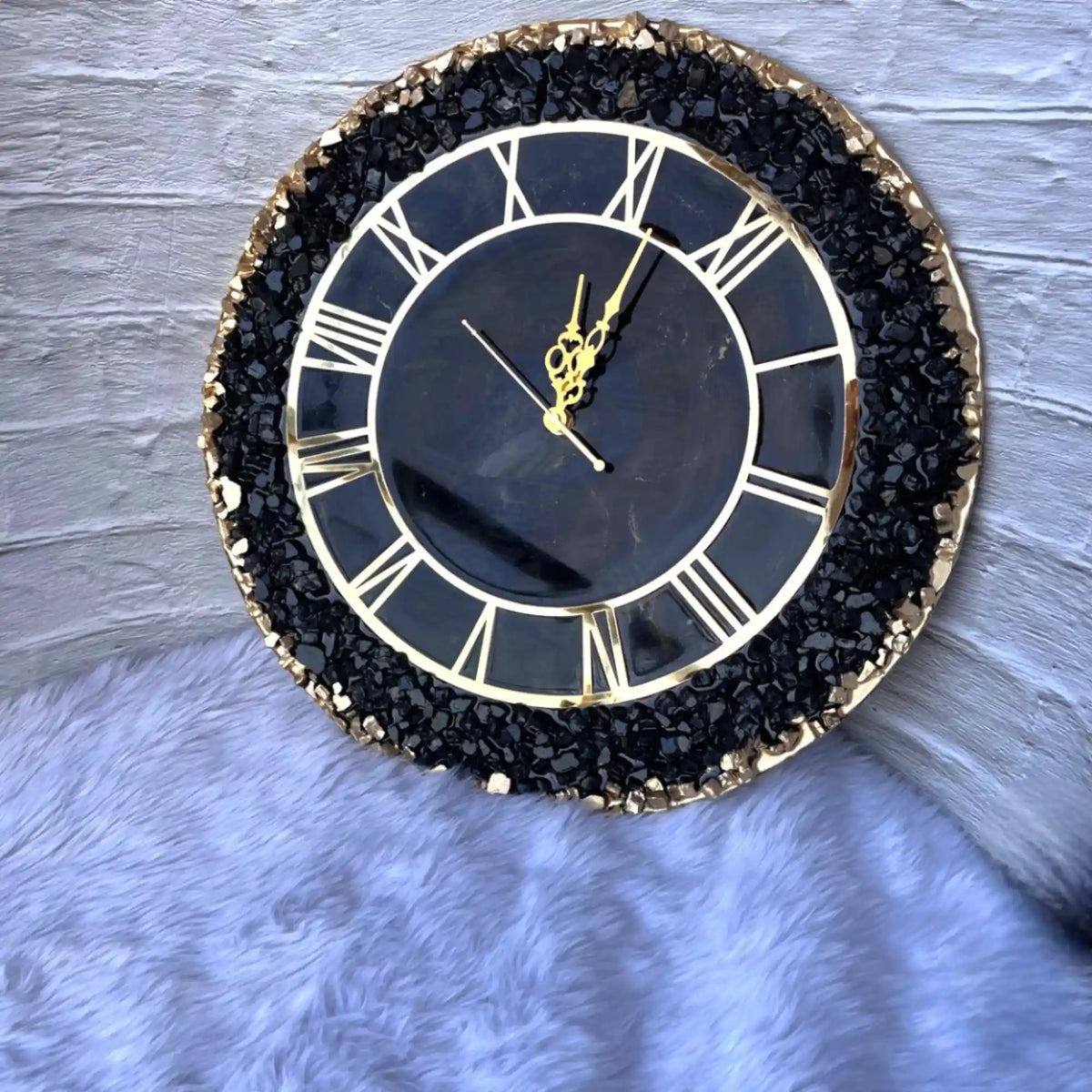 standing clock with support of wall 