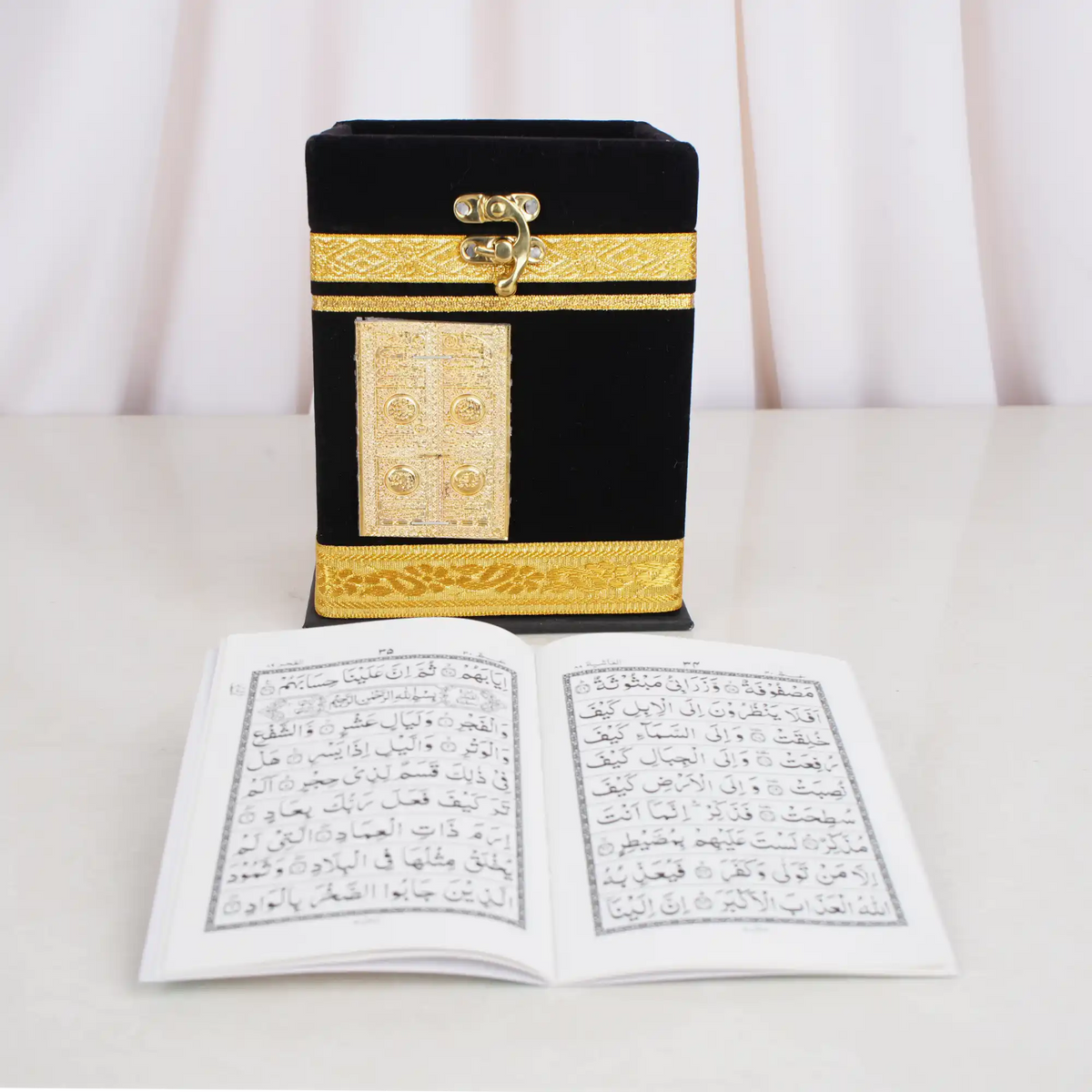Kaaba Box with 30 Para Quran
