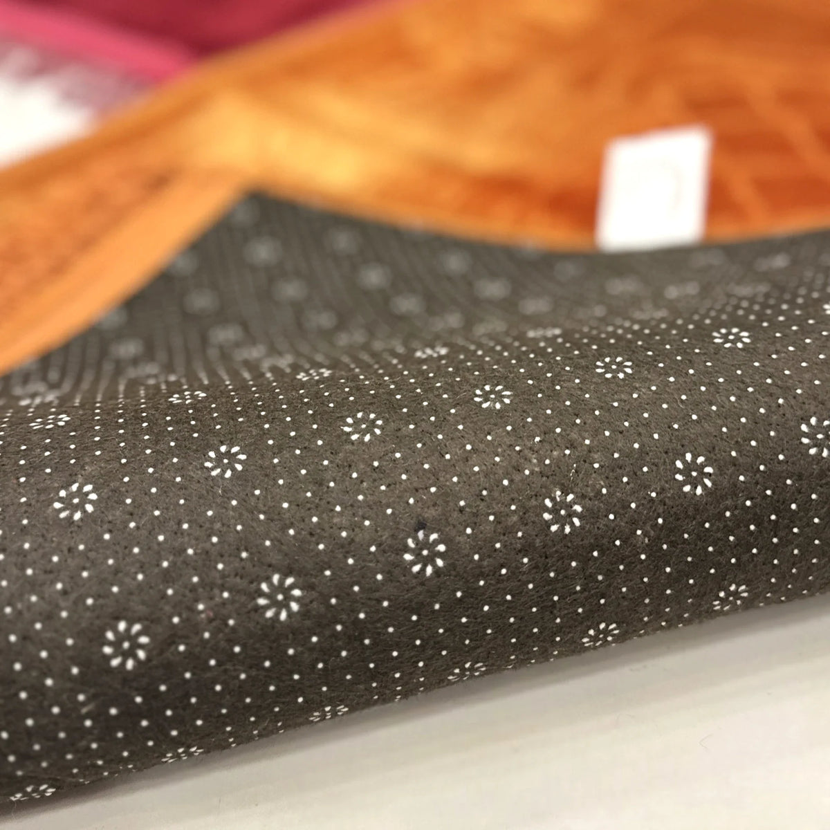 Non-slip backing of Rectangle Couple Janamaz Set ensures stability during prayer, crafted for comfort and durability.