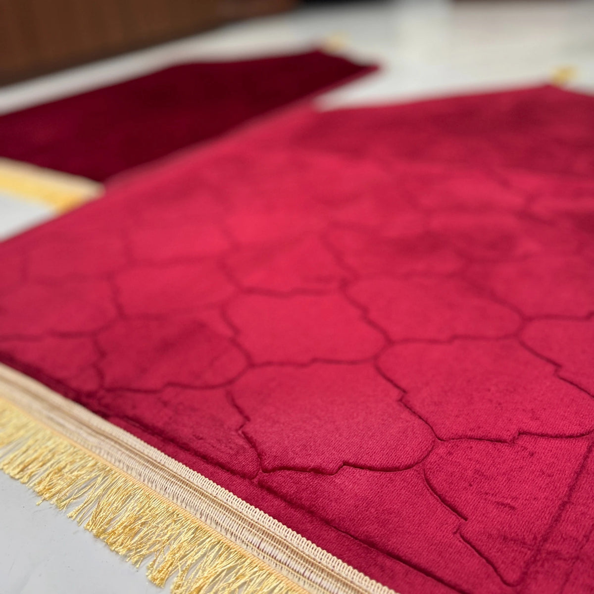 Close-up of Maroon Dome Couple Janamaz showing plush velvet texture and elegant dome design, ideal for ceremonial Islamic prayer.