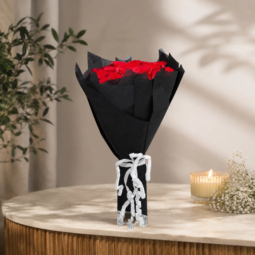Mesmerizing Red Roses Bouquet Main image
