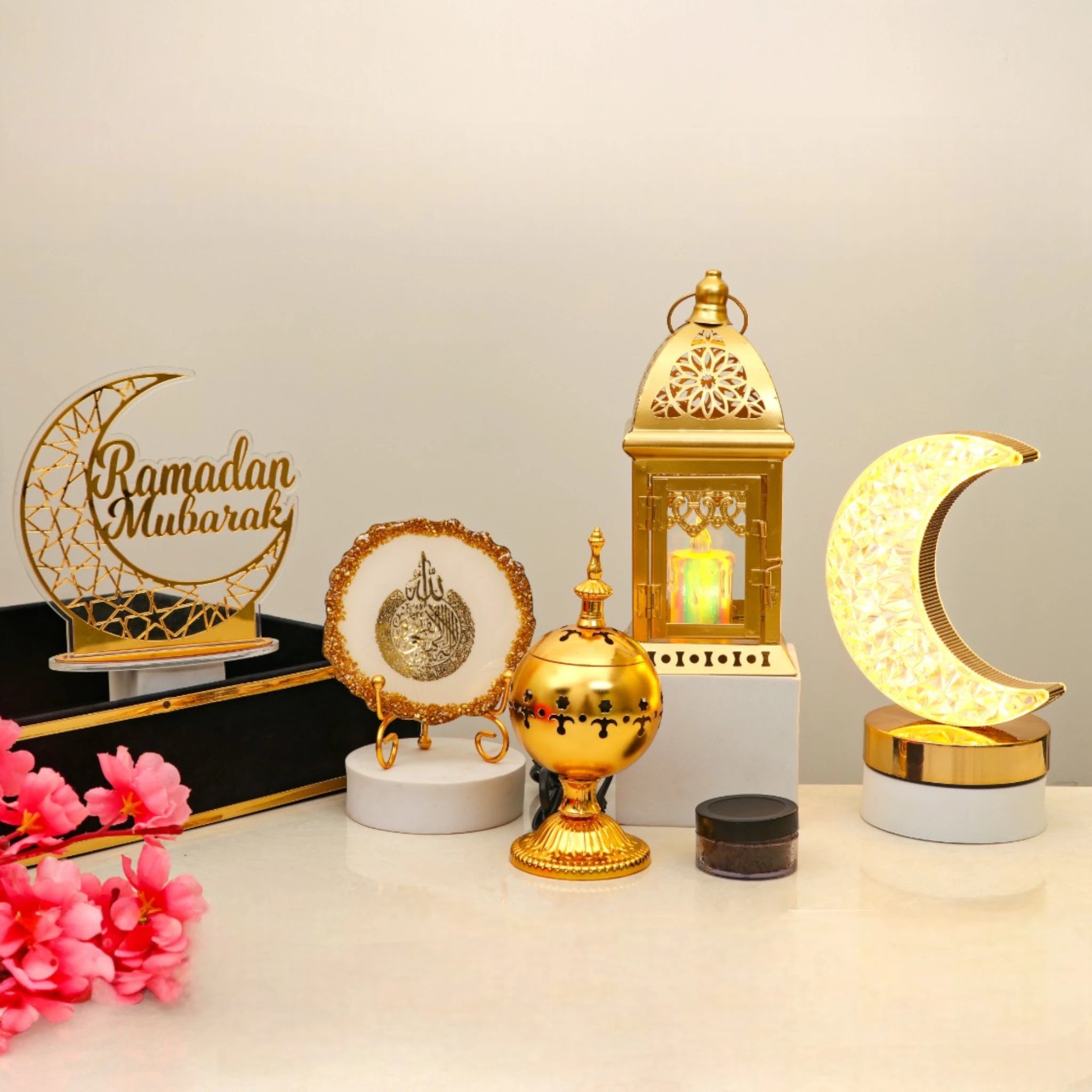 Nazakat Luxury Ramadan Hamper gift set with moon lamp, gold lantern, velvet tray, and Islamic decor, ideal for Ramadan celebrations and gifting. Main image