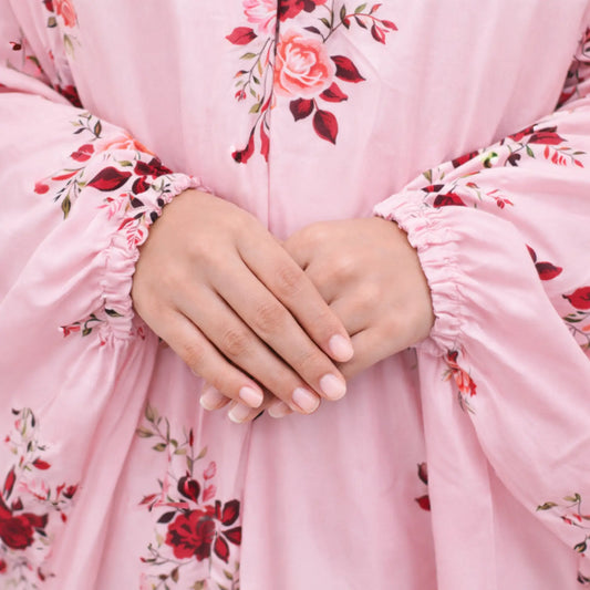 Close-up of elastic cuffs on Pink Floral Namaz Makhna, showcasing soft cotton fabric and detailed floral print for prayer wear.