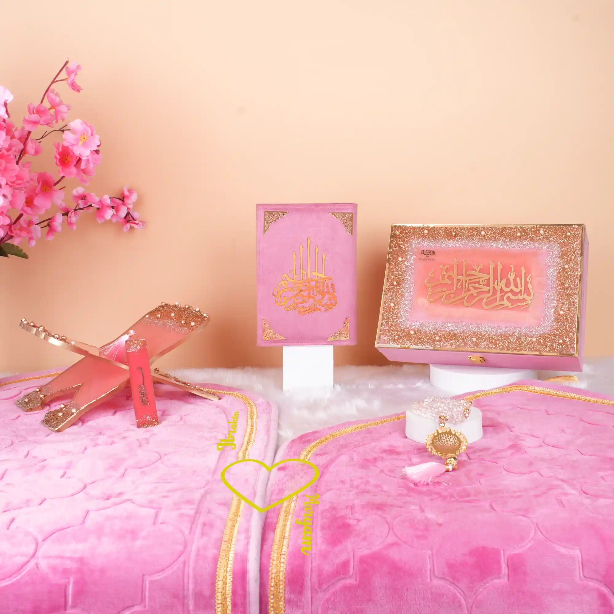 Pink Sequence Couple Ibadah Set Main image