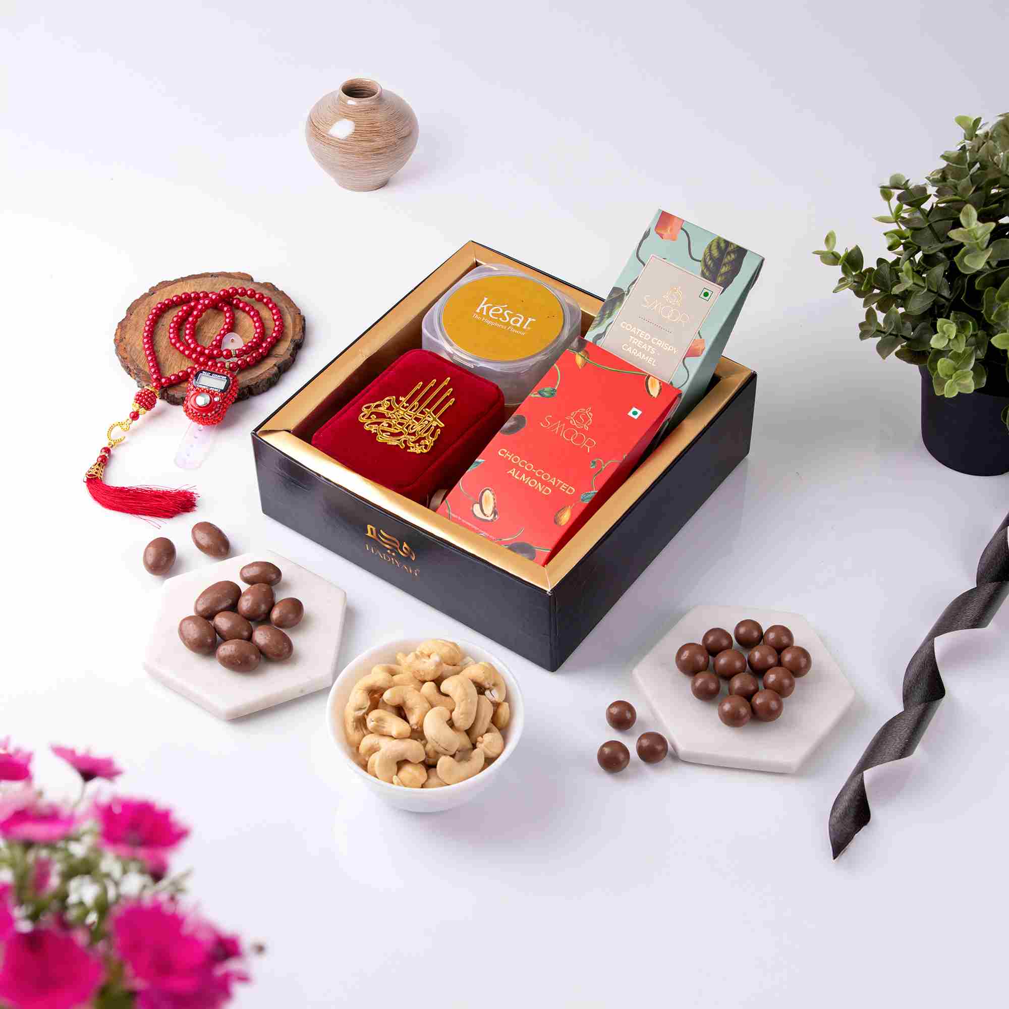 Red Velvet Blessings Hamper Secondary image