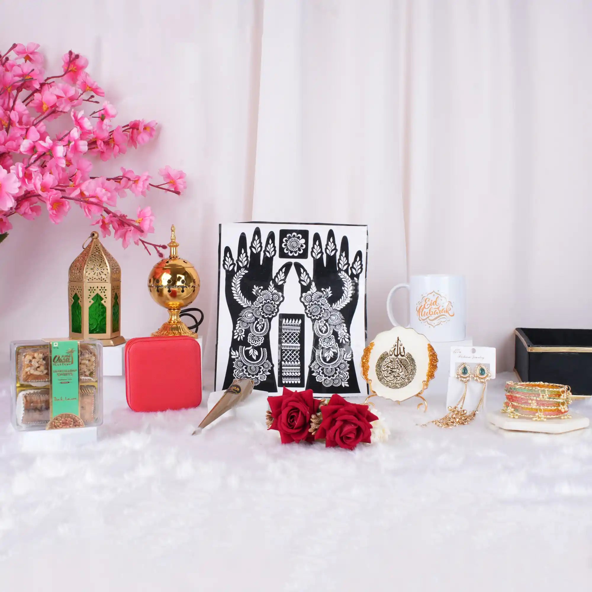 Shaan-e-Eid Hamper Secondary image