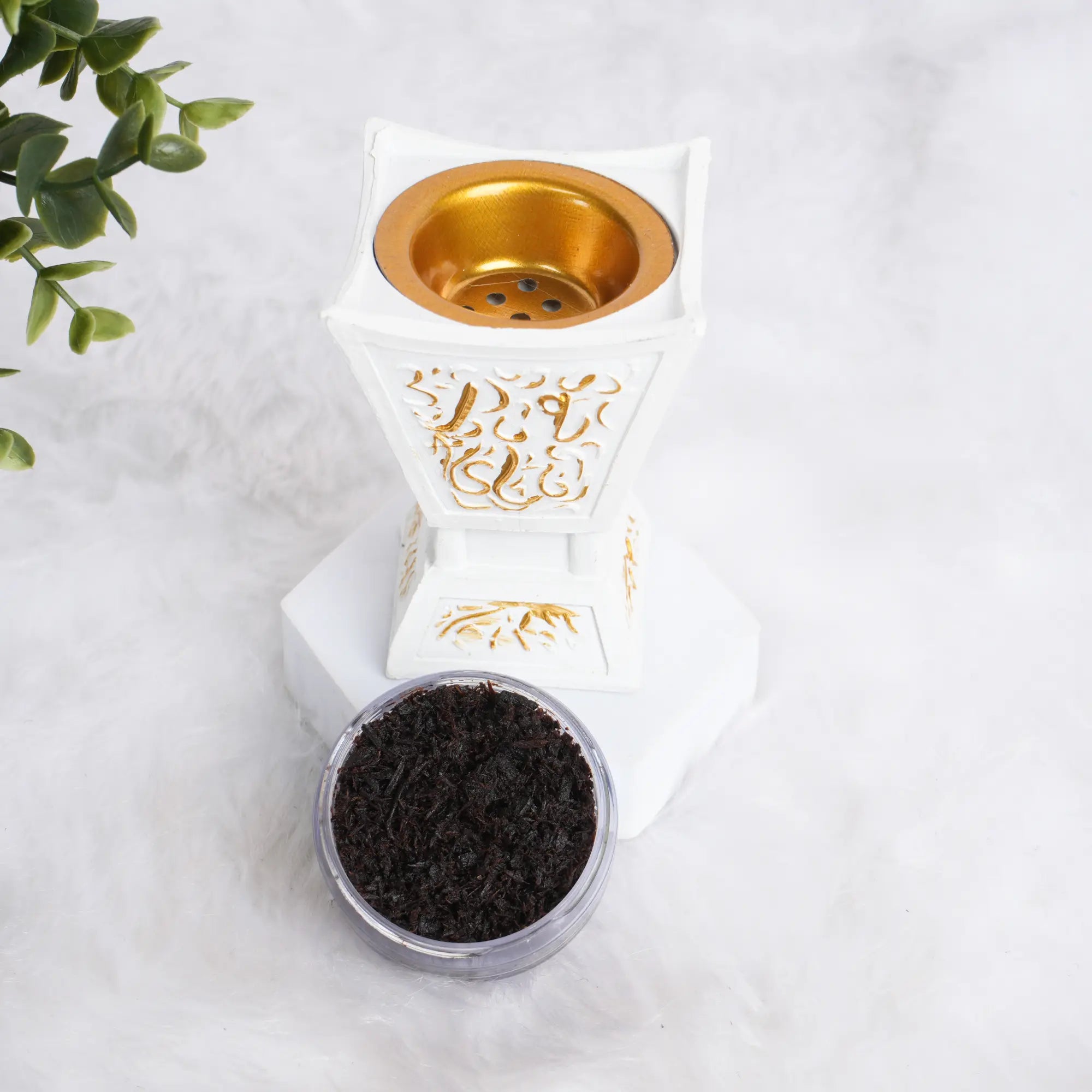 Top view of White Majesty Bakhoor Burner with golden bowl and bakhoor jar, perfect for Ramadan & EID home fragrance and festive ambiance.