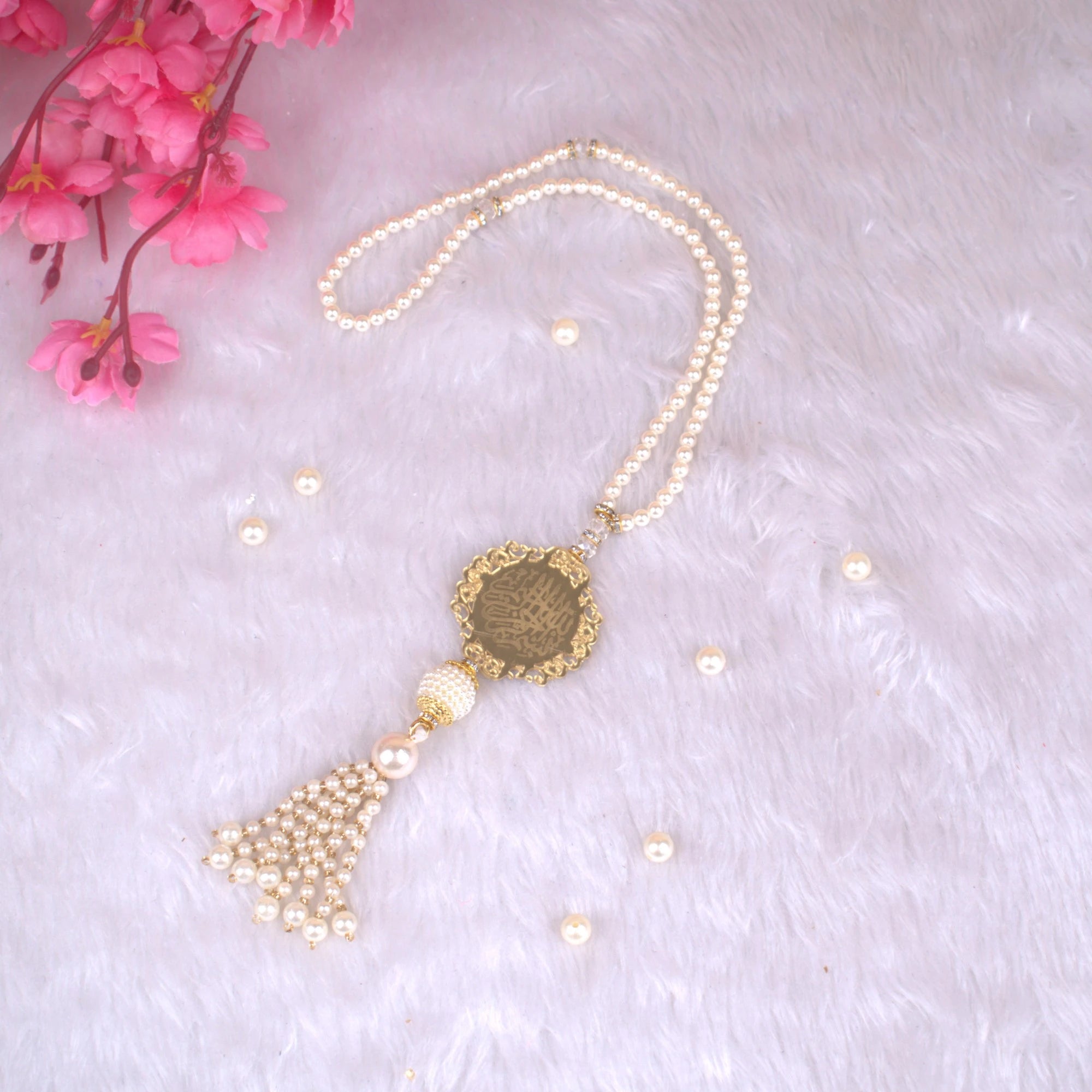 White Pearl Tasbeeh 100 Beads with gold-engraved agate centerpiece and tassel, ideal Islamic wedding favor or Eid gift. Main image