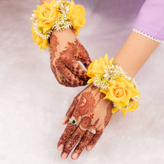Handcrafted Yellow Floral Gajra