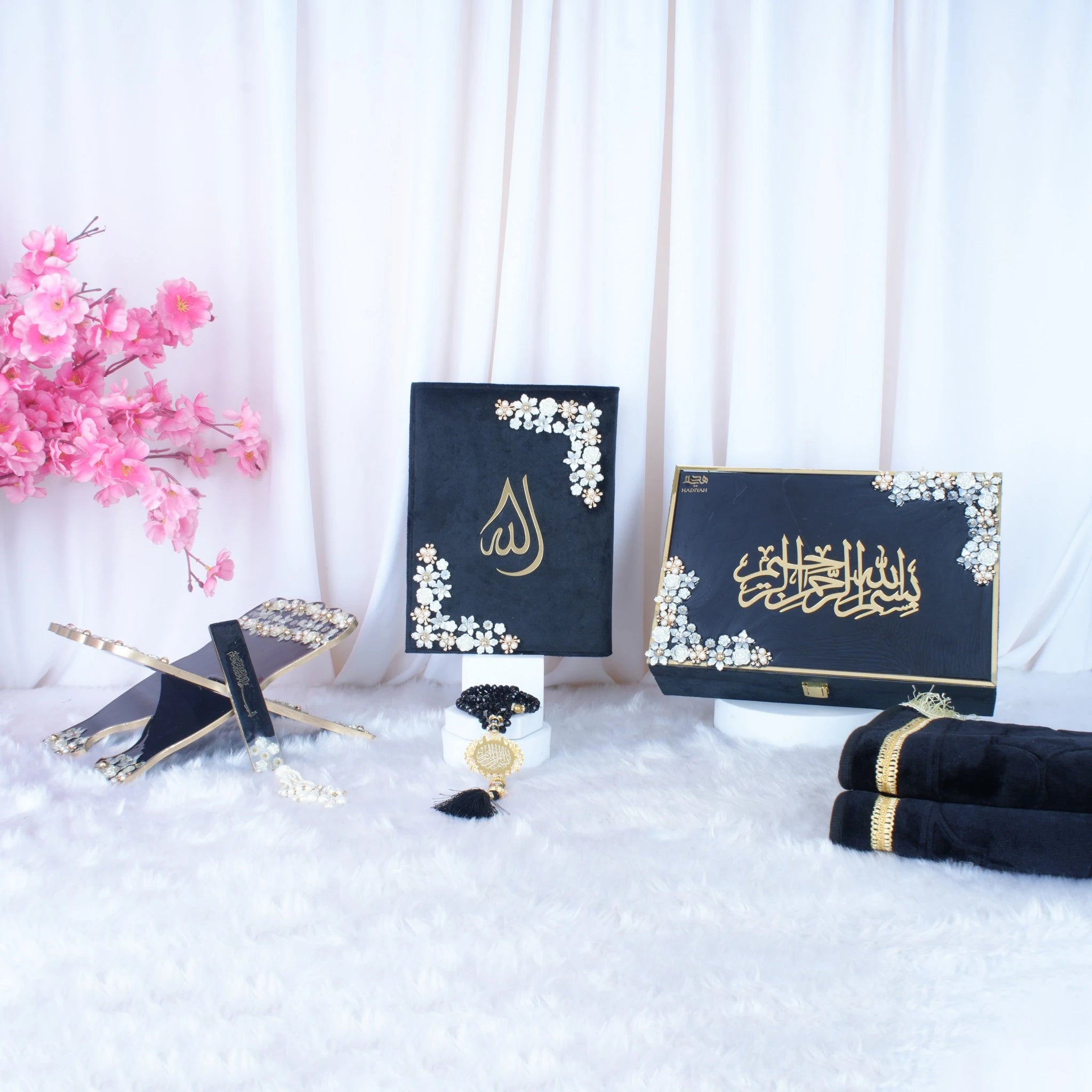 Black Lulu Al-Noor Sawab-e-Jariya Hamper Main image