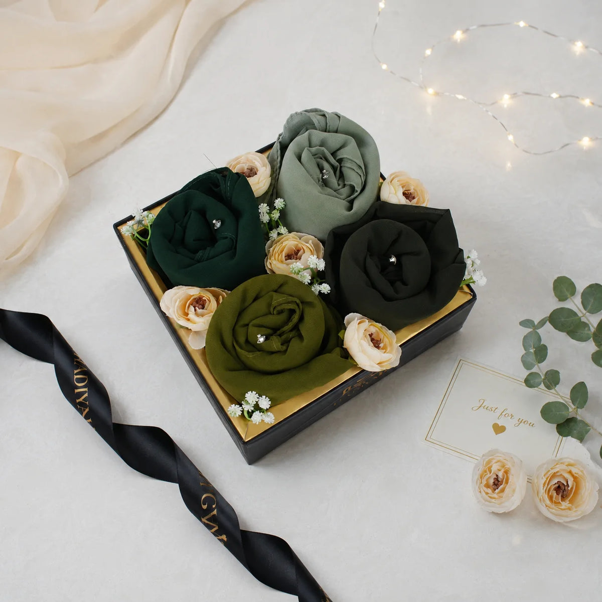 Hadiyah Hijab Bloom Gift Tray