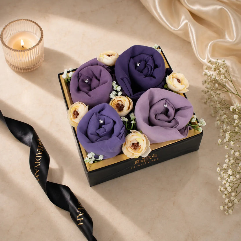 Hadiyah Hijab Bloom Gift Tray Main image